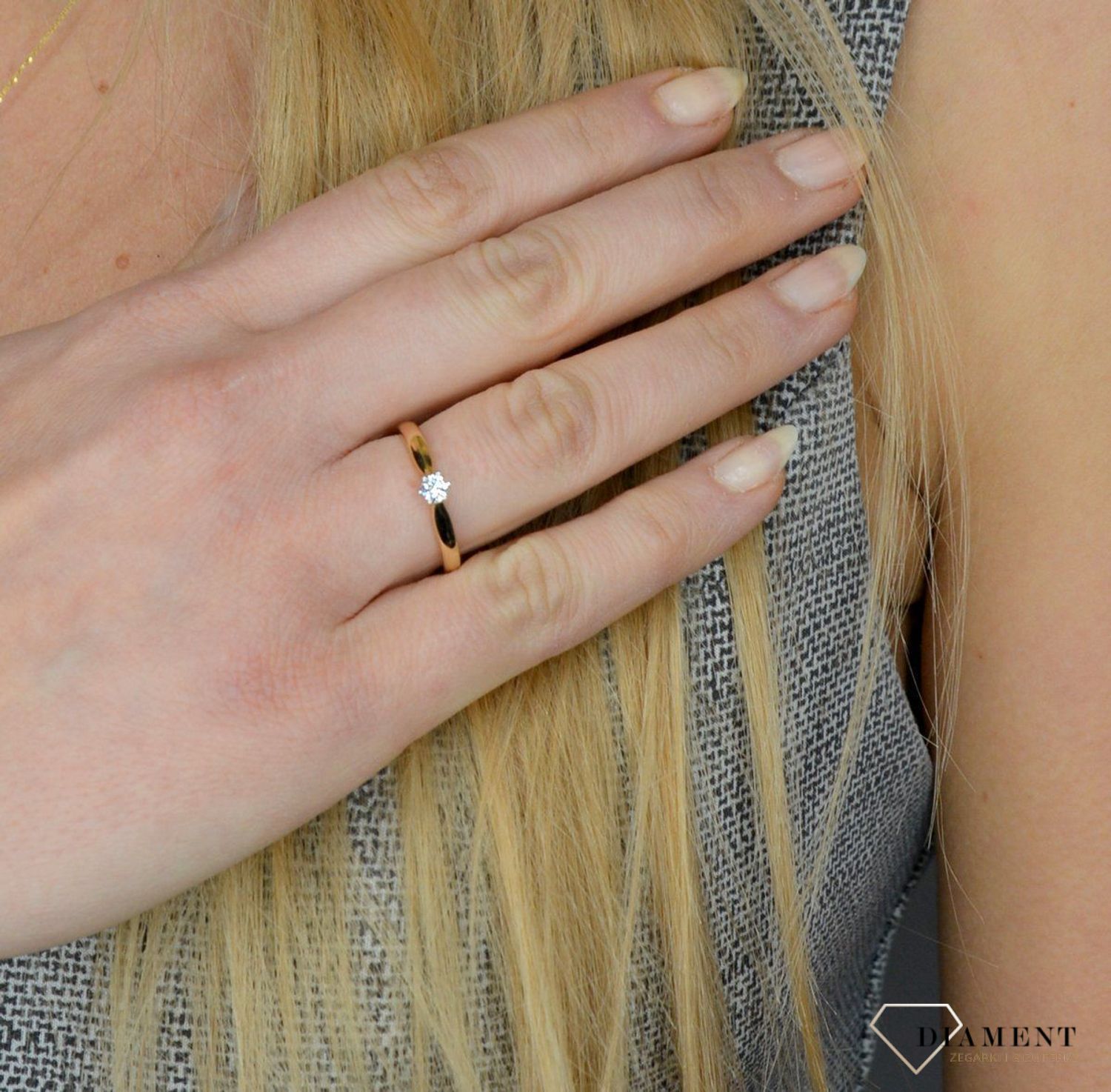 pierścionek zaręczynowy złoty z diamentem R62567 YW.jpg